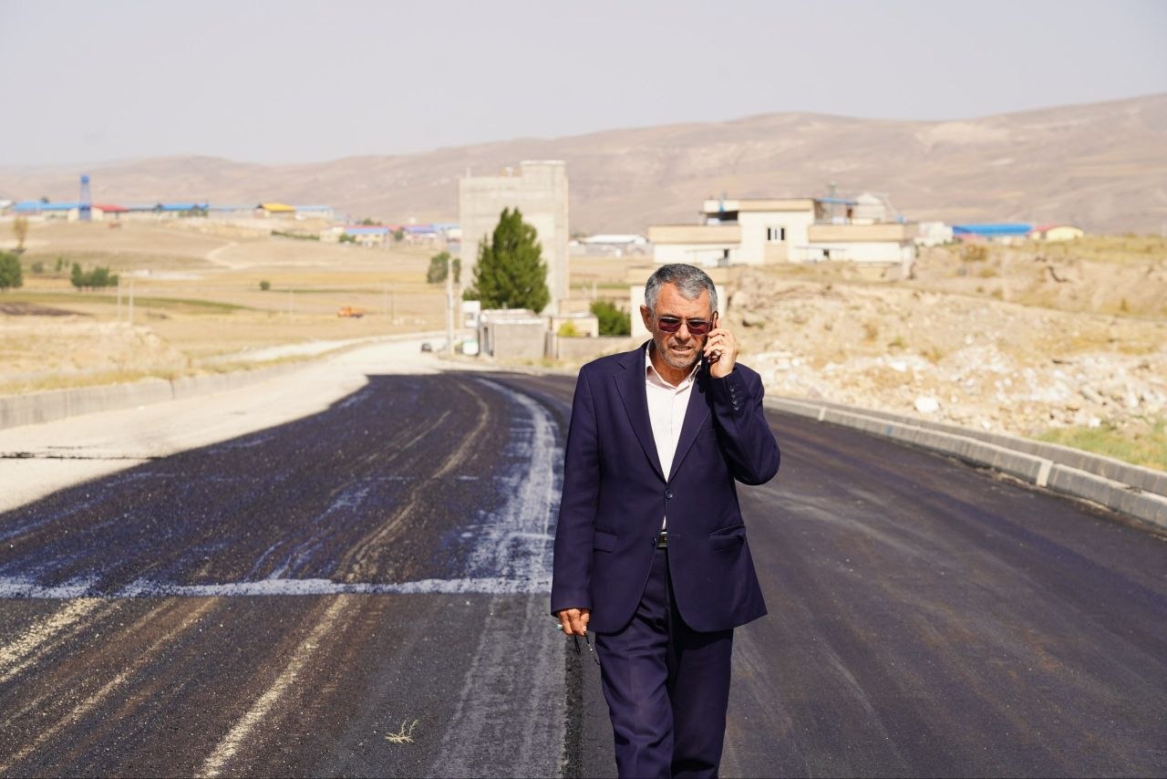 اختصاص ۵۰۰ تن قیر رایگان برای تکمیل کنارگذر شمالی شهر نیر ... 